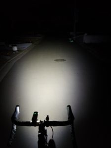 夜 自転車のライト 眩しすぎる 規定